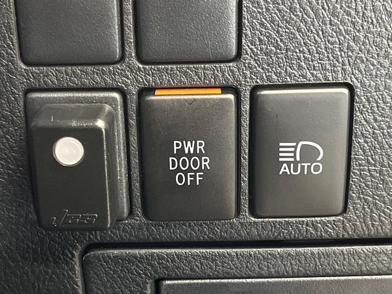 2020 Toyota Vellfire Hybrid 6AA-AYH30W (UW-6a9e29e3b2dbd)[23]