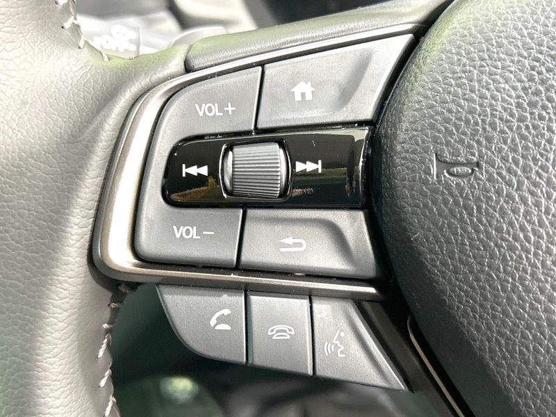 2024 Honda WR-V 5BA-DG5 (UW-6a9e2a3fa84f6)[27]