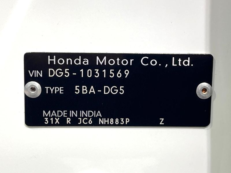 2024 Honda WR-V 5BA-DG5 (UW-6a9e2a3fc144d)[1]
