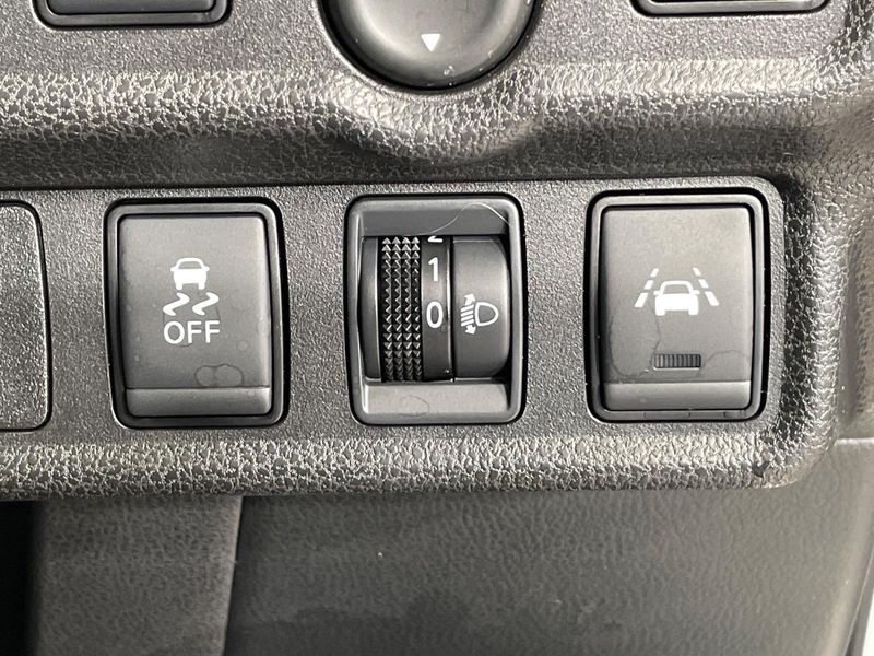 2019 Nissan Note DBA-E12 (UW-6a9e2a53d671e)[9]