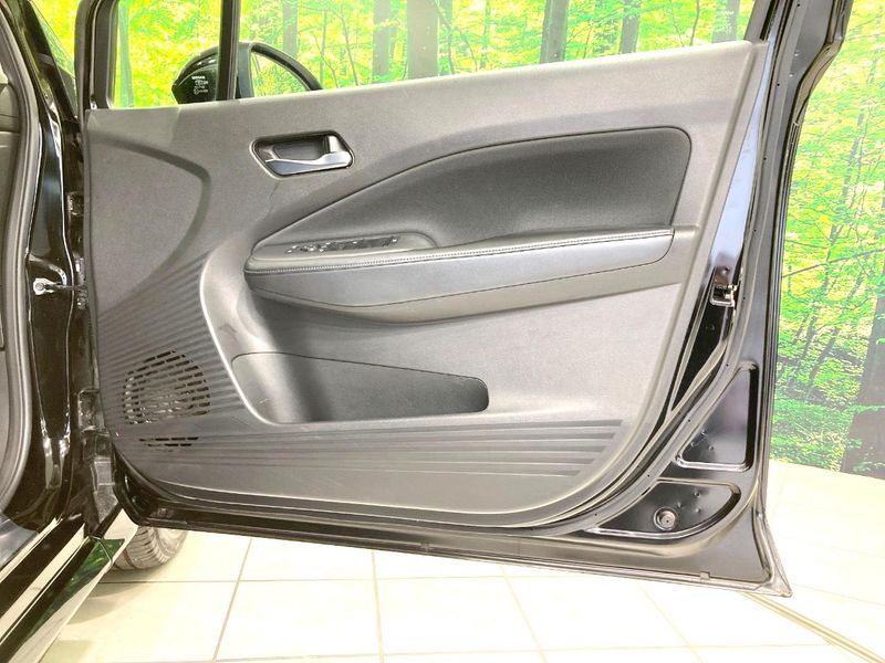 2021 Nissan Note 6AA-E13 (UW-6a9e2a57ddce8)[14]