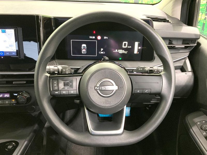 2021 Nissan Note 6AA-E13 (UW-6a9e2a57ddce8)[12]