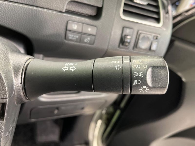 2012 Nissan Serena DBA-FC26 (UW-6a9e2a5a74170)[26]