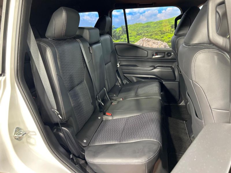 2025 Toyota Land Cruiser 250 3DA-GDJ250W (UW-6a9e2a72df9d0)[19]