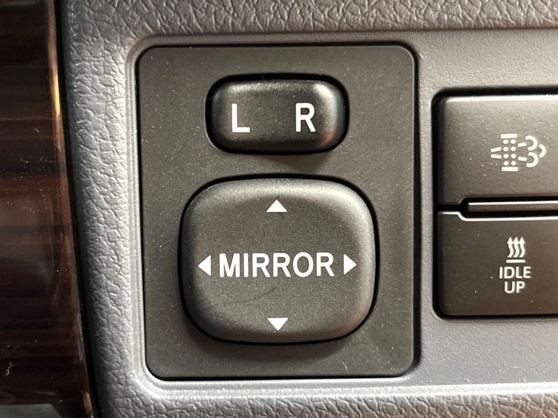 2025 Toyota Land Cruiser 70 3DA-GDJ76W (UW-6a9e2a74efd6e)[22]