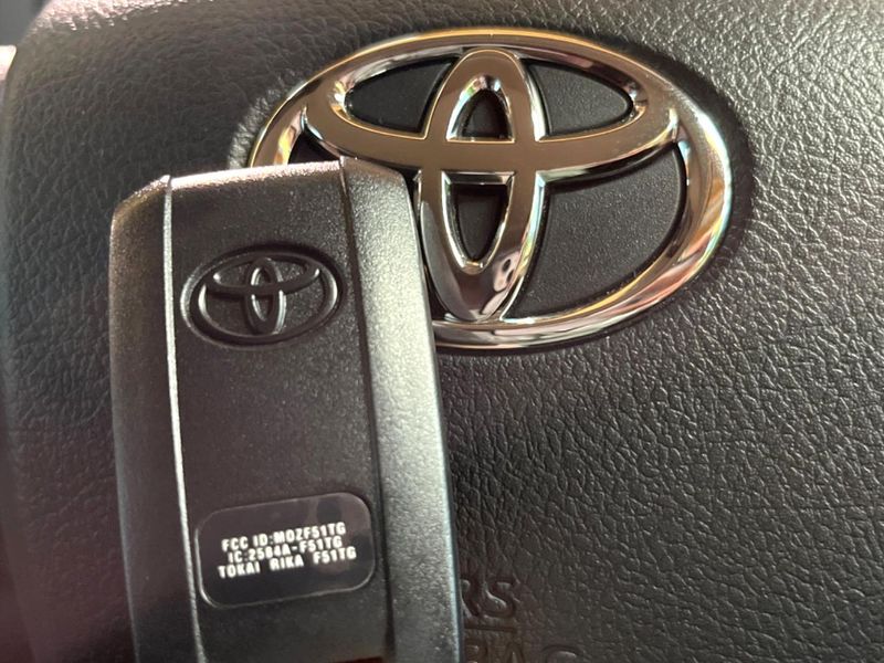 2025 Toyota Land Cruiser 70 3DA-GDJ76W (UW-6a9e2a74efd6e)[29]