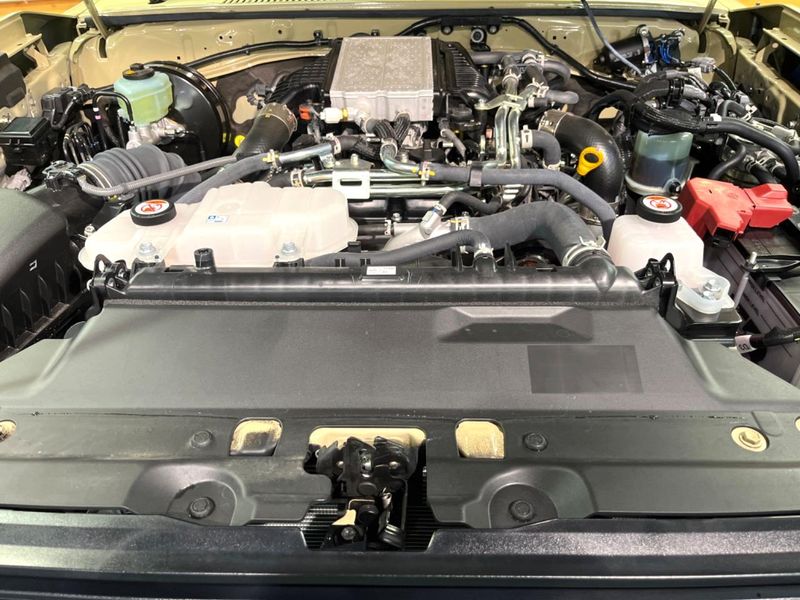 2025 Toyota Land Cruiser 70 3DA-GDJ76W (UW-6a9e2a74efd6e)[12]