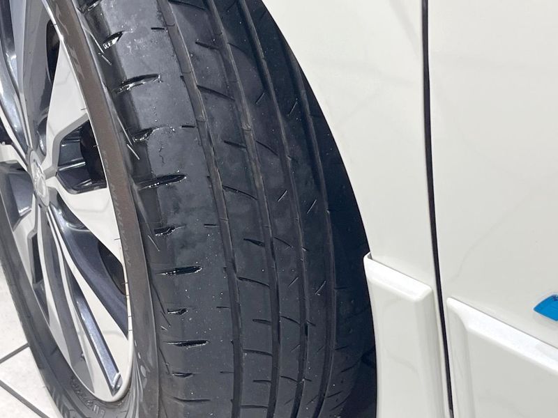2017 Nissan Serena DAA-GFC27 (UW-6a9e2a79b3479)[6]