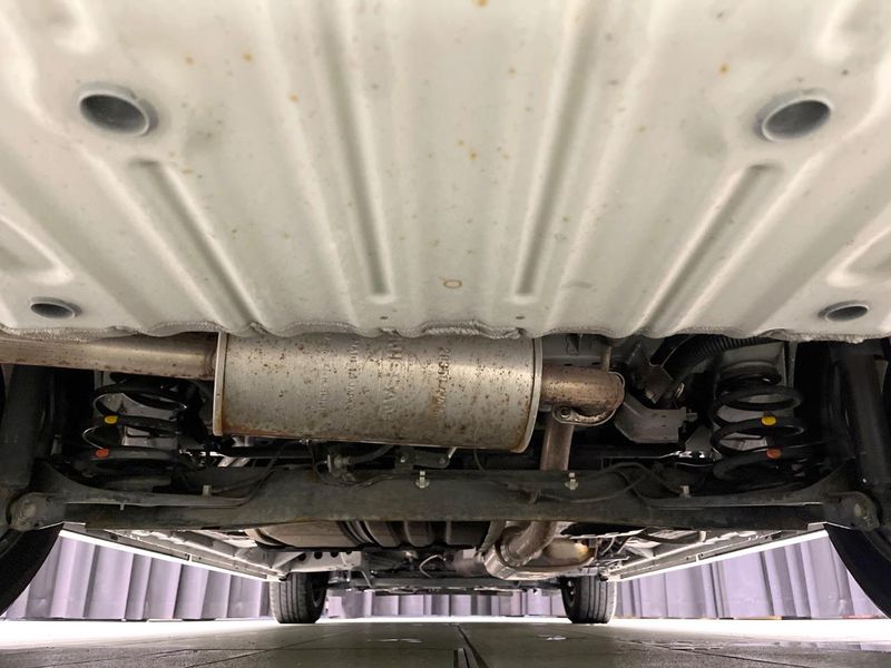 2017 Nissan Serena DAA-GFC27 (UW-6a9e2a79b3479)[28]