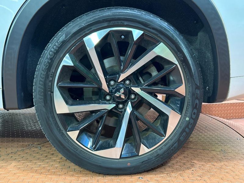 2022 Mitsubishi OUTLANDER PHEV 5LA-GN0W (UW-6a9e2a89a6f4a)[21]