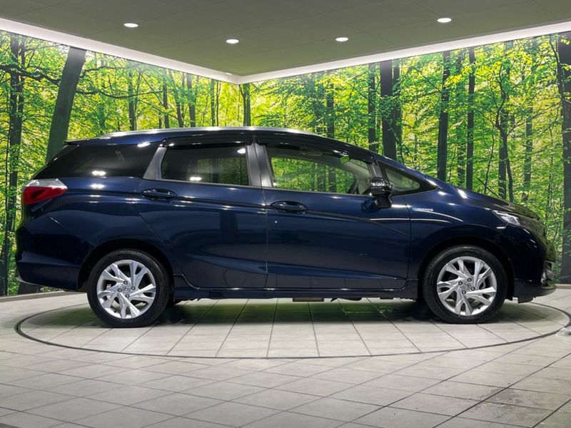 2016 Honda SHUTTLE DAA-GP8 (UW-6a9e2a947bba3)[17]