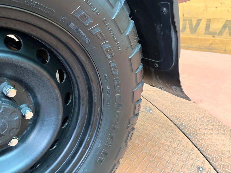 2017 Toyota FJ CRUISER CBA-GSJ15W (UW-6a9e2a9d88eeb)[18]