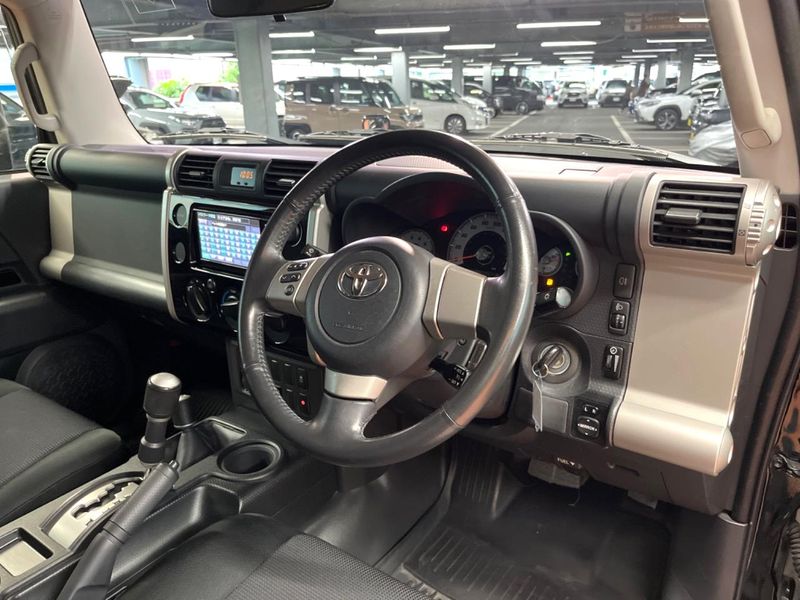 2017 Toyota FJ CRUISER CBA-GSJ15W (UW-6a9e2a9d88eeb)[5]