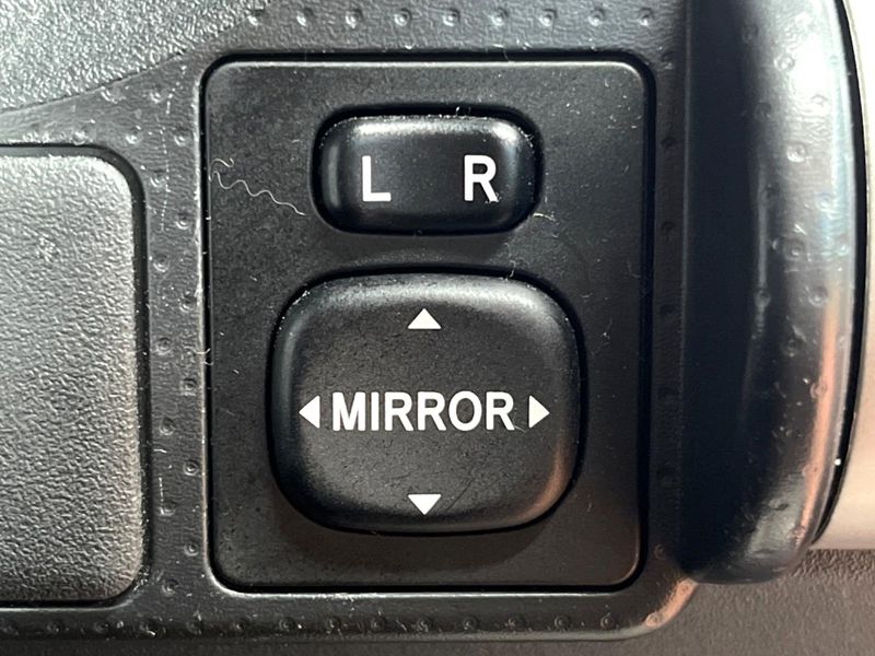 2017 Toyota FJ CRUISER CBA-GSJ15W (UW-6a9e2a9d88eeb)[25]
