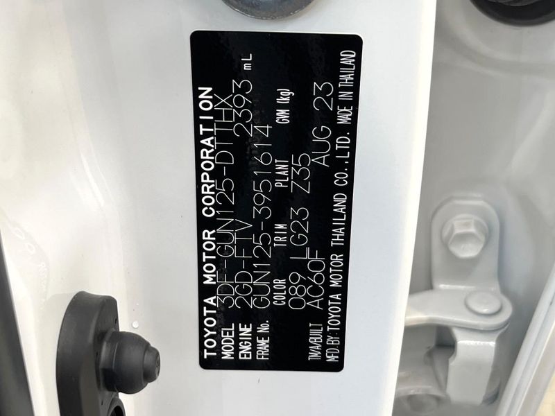 2023 Toyota Hilux 3DF-GUN125 (UW-6a9e2aaa8cc87)[1]