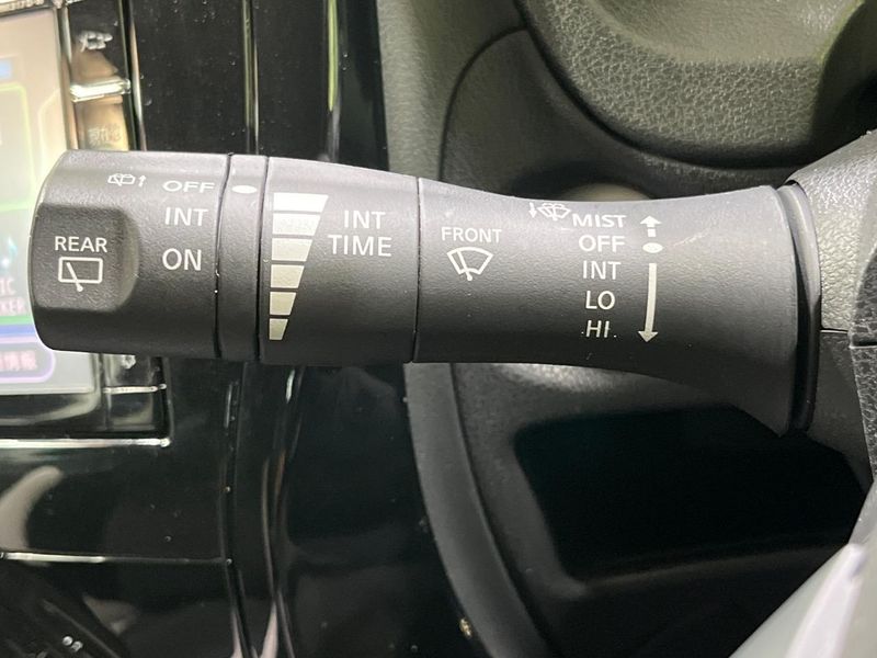 2017 Nissan Note DAA-HE12 (UW-6a9e2ab8af596)[23]