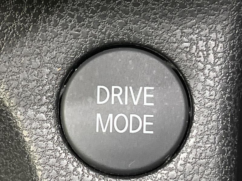 2017 Nissan Note DAA-HE12 (UW-6a9e2ab8af596)[18]