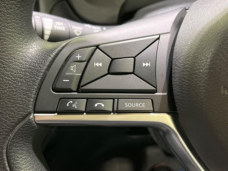2017 Nissan Note DAA-HE12 (UW-6a9e2ab8af596)[22]
