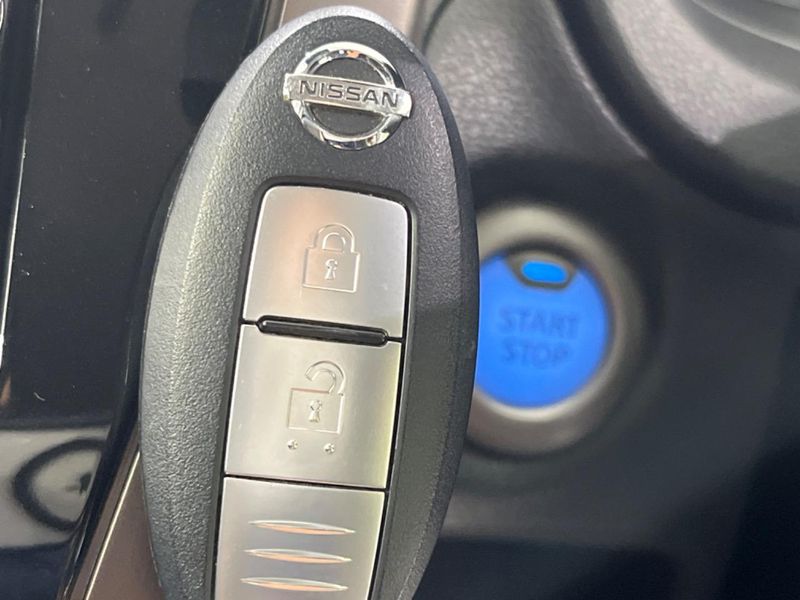 2020 Nissan Note DAA-HE12 (UW-6a9e2abc33cc3)[7]