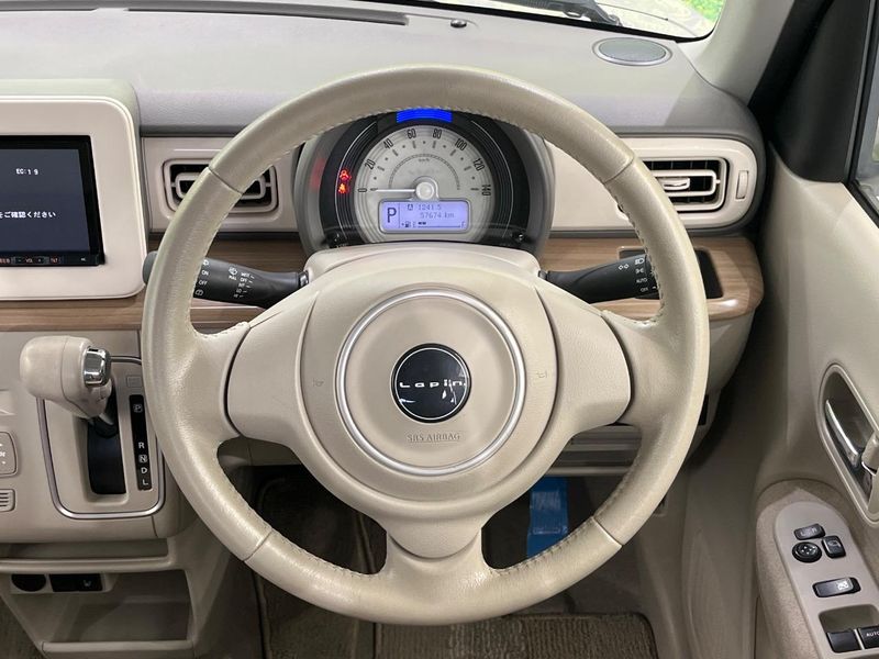 2015 Suzuki ALTO Lapin DBA-HE33S (UW-6a9e2abfa11c8)[28]