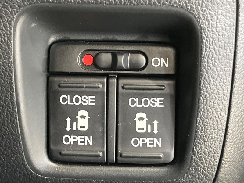 2015 Honda N-BOX DBA-JF1 (UW-6a9e2af4a5032)[18]