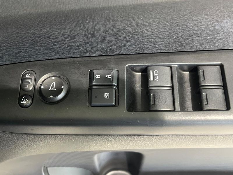 2015 Honda N-BOX DBA-JF1 (UW-6a9e2af4a5032)[27]