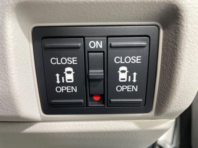 2023 Honda N-BOX 6BA-JF5 (UW-6a9e2b229e24c)[22]
