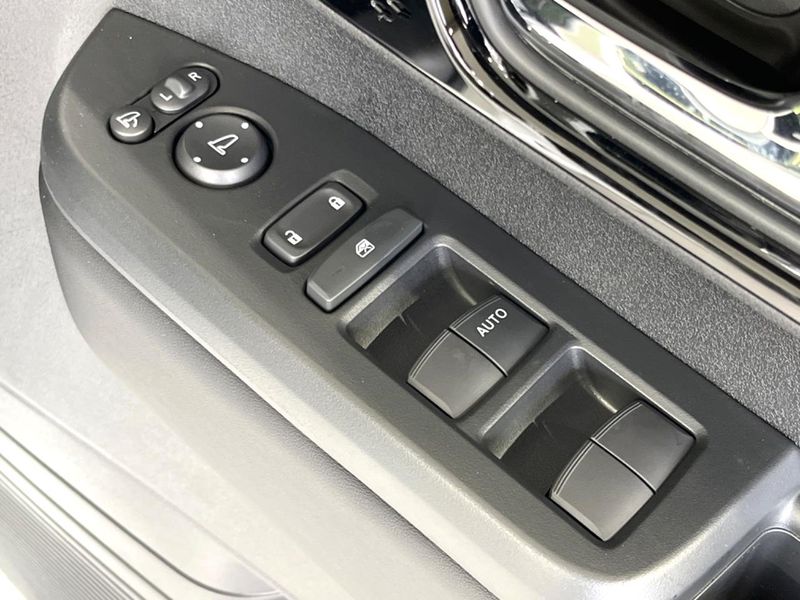 2026 Honda N-BOX CUSTOM 6BA-JF5 (UW-6a9e2b30889dc)[26]