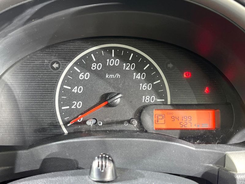 2011 Nissan March DBA-K13 (UW-6a9e2b4961349)[15]