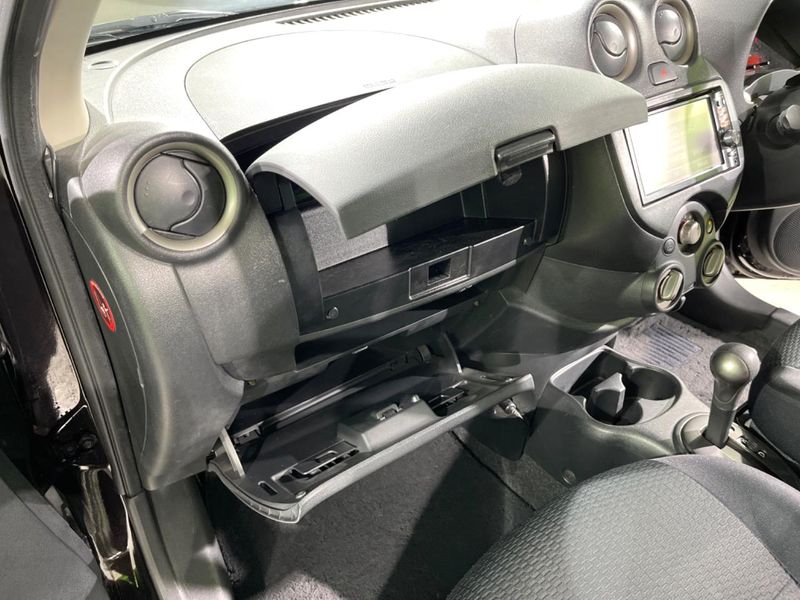 2011 Nissan March DBA-K13 (UW-6a9e2b4961349)[4]