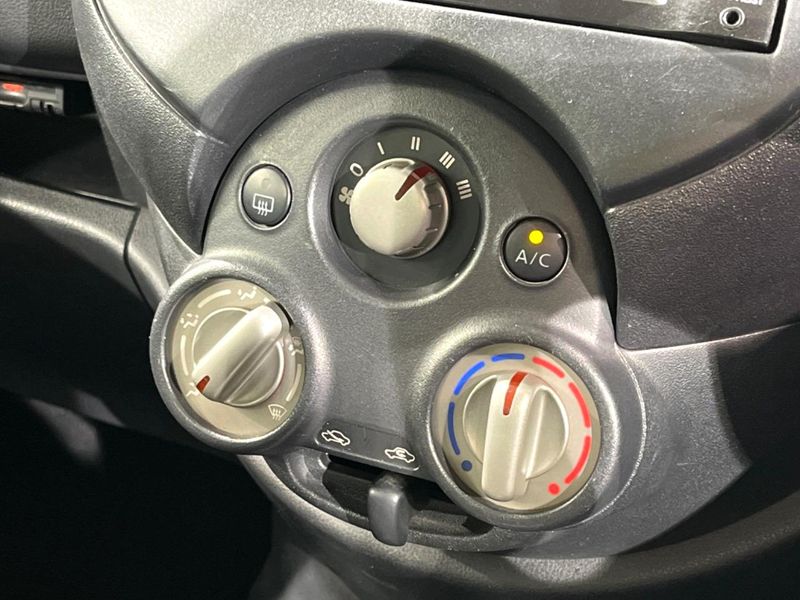 2011 Nissan March DBA-K13 (UW-6a9e2b4961349)[17]