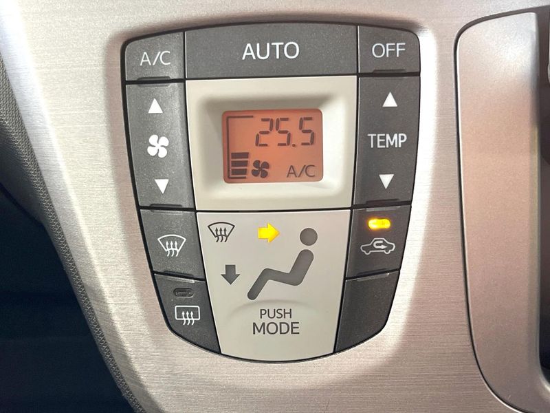2012 Daihatsu Move DBA-LA100S (UW-6a9e2b6d52aae)[19]