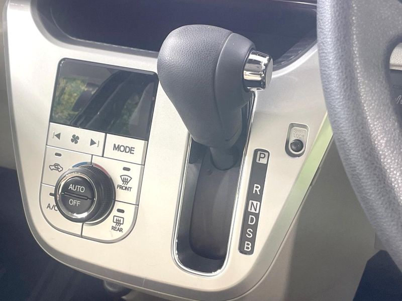 2019 Daihatsu Cast DBA-LA250S (UW-6a9e2b771e583)[20]