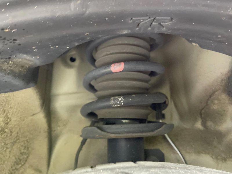 2016 Daihatsu Wake DBA-LA700S (UW-6a9e2b9d44018)[24]