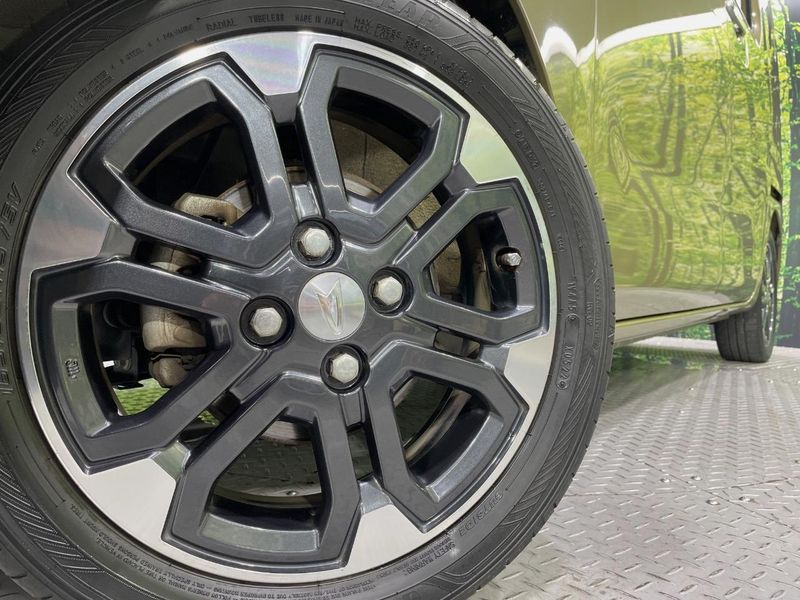 2016 Daihatsu Wake DBA-LA700S (UW-6a9e2b9d44018)[4]