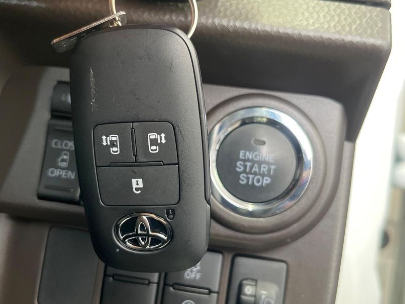 2023 Toyota Roomy 5BA-M900A (UW-6a9e2bc860188)[11]