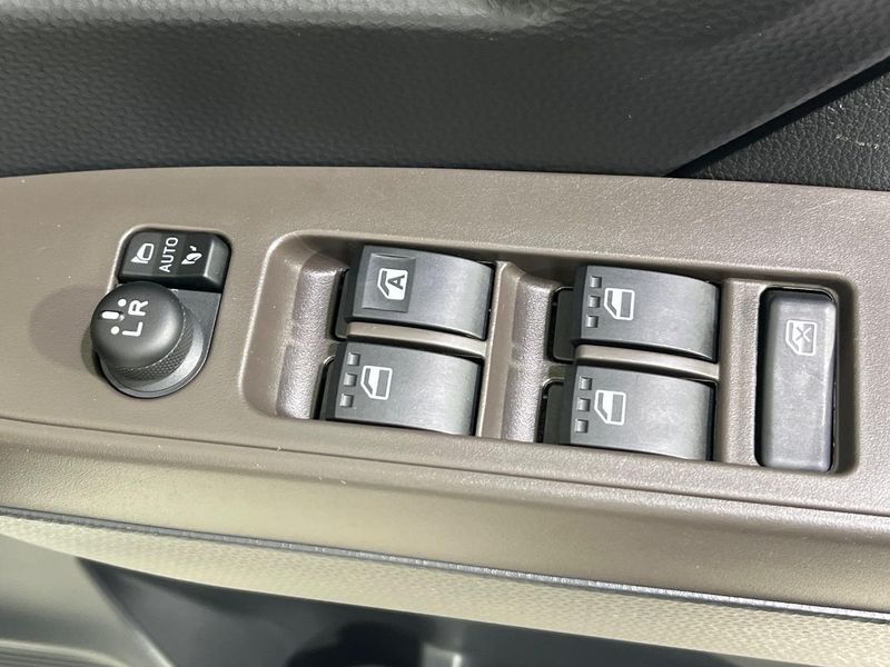2023 Toyota Roomy 5BA-M910A (UW-6a9e2bd06bd56)[12]