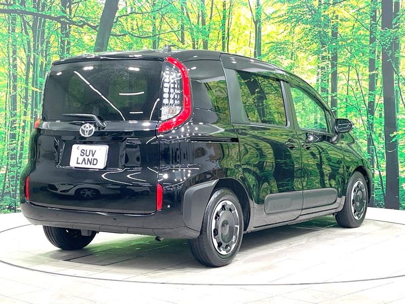 2022 Toyota Sienta 5BA-MXPC10G (UW-6a9e2c53ec68d)[13]