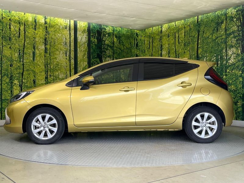 2021 Toyota Aqua 6AA-MXPK11 (UW-6a9e2c66e789a)[10]