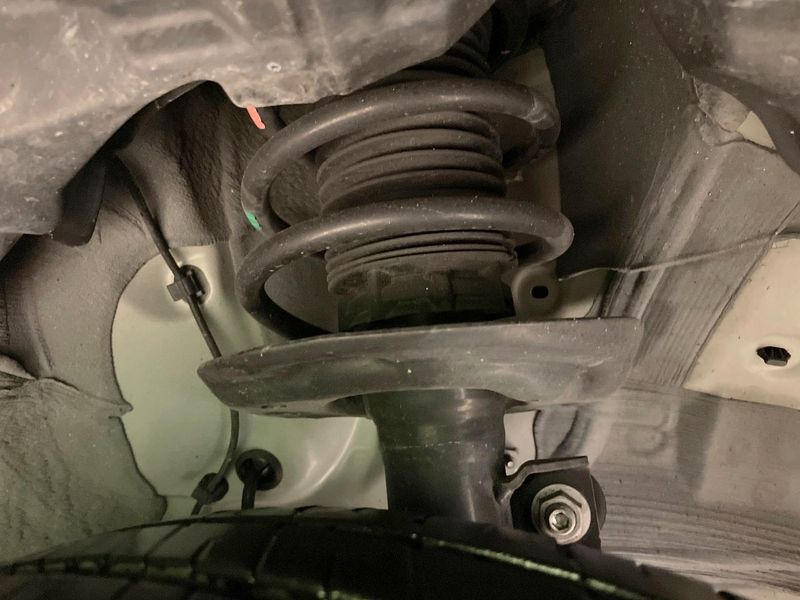 2022 Toyota Aqua 6AA-MXPK11 (UW-6a9e2c68d8330)[8]