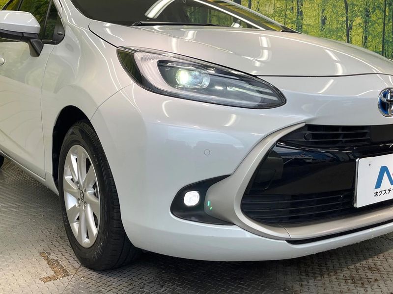 2022 Toyota Aqua 6AA-MXPK11 (UW-6a9e2c69dd824)[11]
