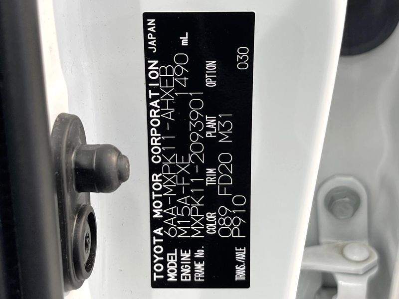 2022 Toyota Aqua 6AA-MXPK11 (UW-6a9e2c69dd824)[1]