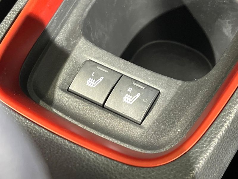 2023 Toyota Aqua 6AA-MXPK11 (UW-6a9e2c6b0bc0b)[15]