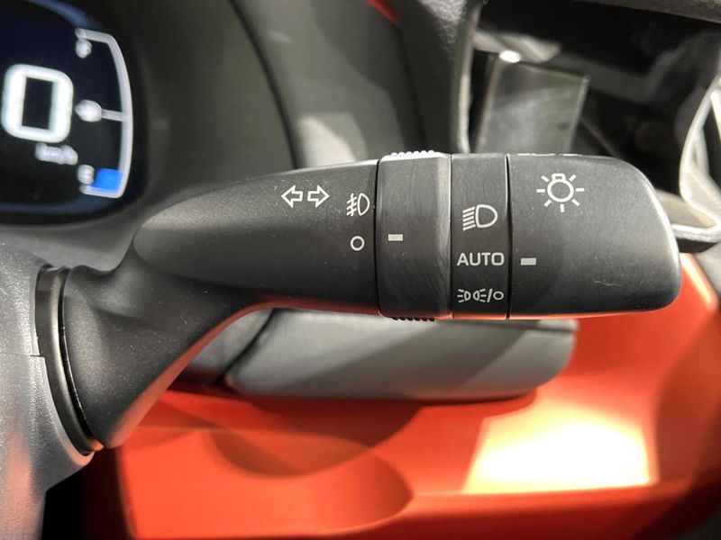 2023 Toyota Aqua 6AA-MXPK11 (UW-6a9e2c6b0bc0b)[21]