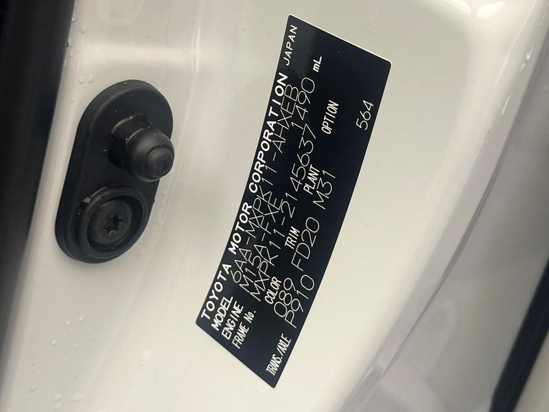 2023 Toyota Aqua 6AA-MXPK11 (UW-6a9e2c6c40da4)[1]