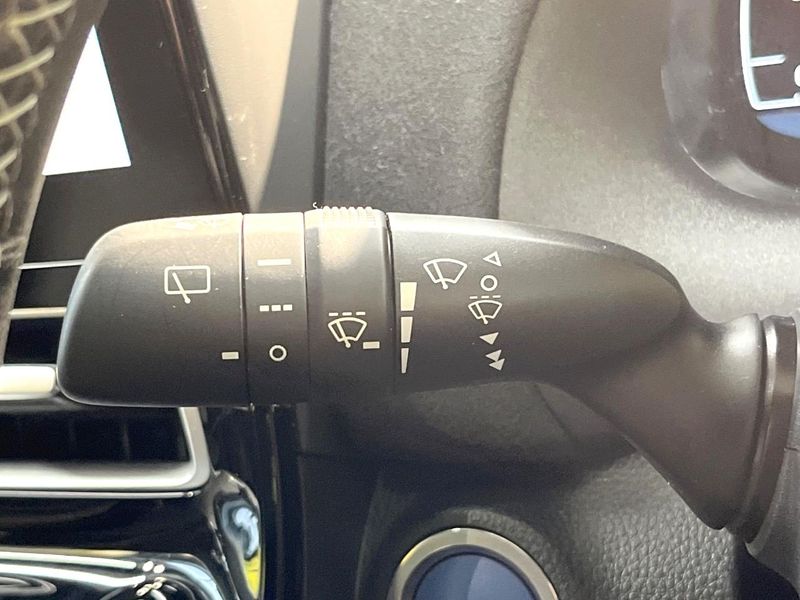 2023 Toyota Aqua 6AA-MXPK11 (UW-6a9e2c6d014cb)[29]