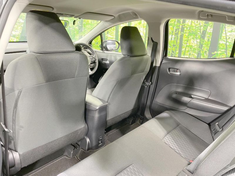 2025 Toyota Aqua 6AA-MXPK16 (UW-6a9e2c6f569d4)[24]