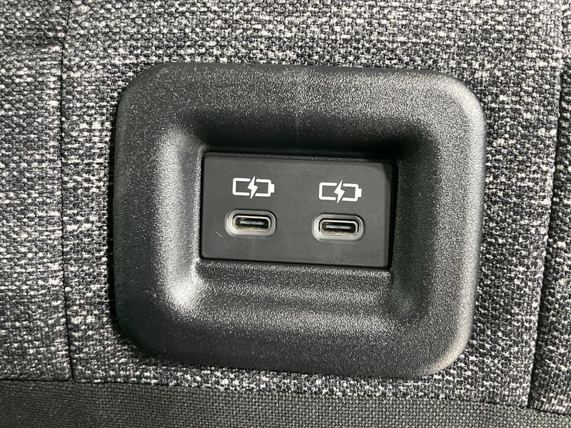 2023 Toyota Sienta 6AA-MXPL10G (UW-6a9e2c7273a47)[20]