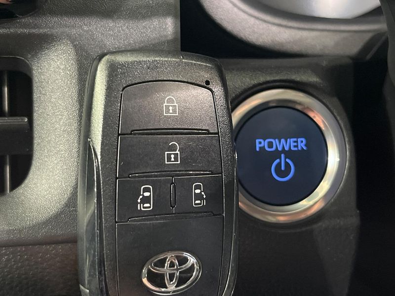 2023 Toyota Sienta 6AA-MXPL10G (UW-6a9e2c7273a47)[27]