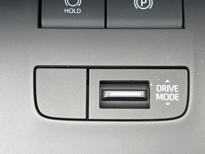 2025 Toyota Harrier 6BA-MXUA80 (UW-6a9e2c88ef2f8)[7]